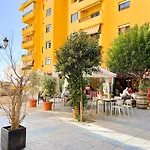 Apartment In San Pedro De Alcantara-Marbella With Private Parking
